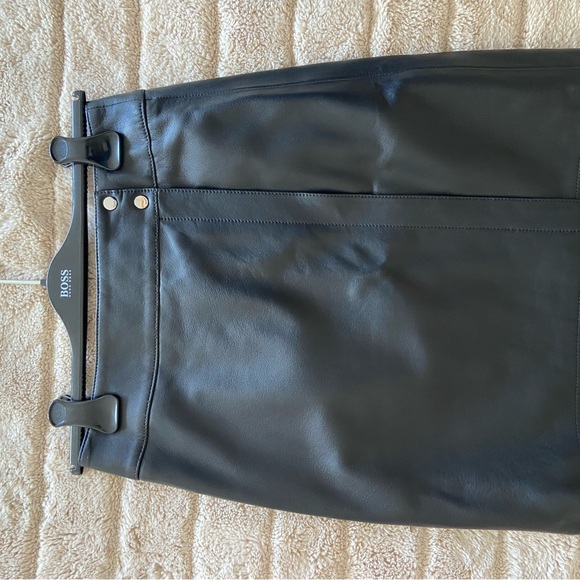 HUGO BOSS lamb leather skirt size small - Picture 9 of 9